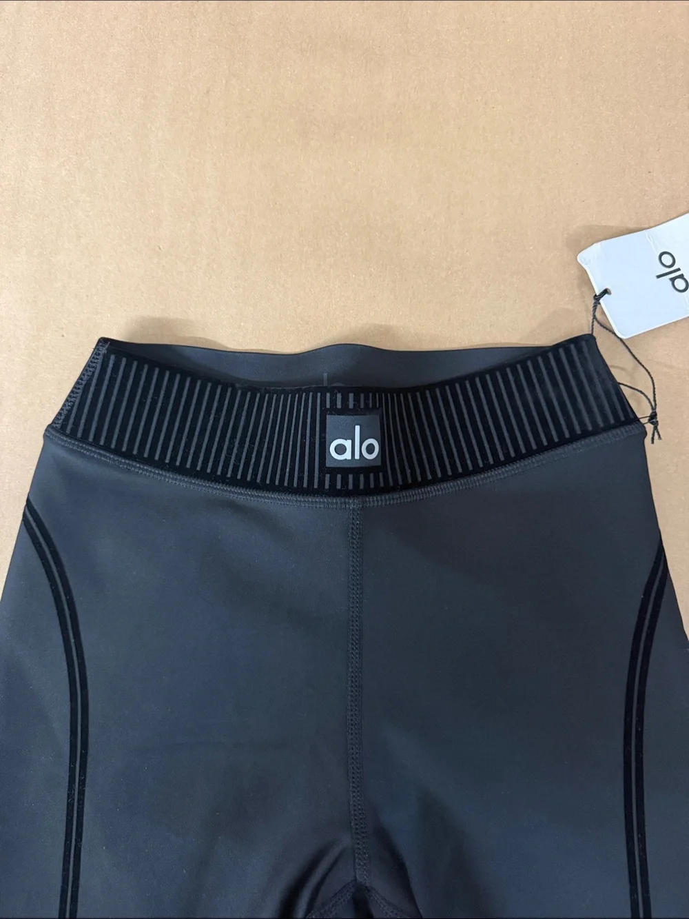 Alo Yoga Airlift High-Waist 7/8 Line Up Legging